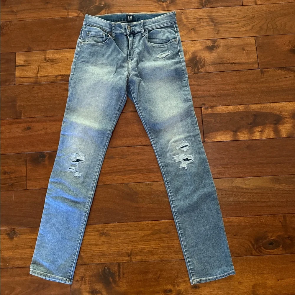 Boys/Girls Size 14 Blue Jeans Distressed  NWOT